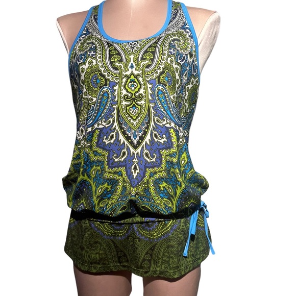 Athleta Tops - Athleta top paisley print in blue tones. Size S